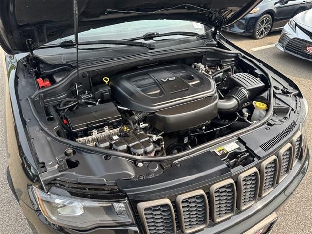 Photo of 2016 Black Jeep Grand Cherokee