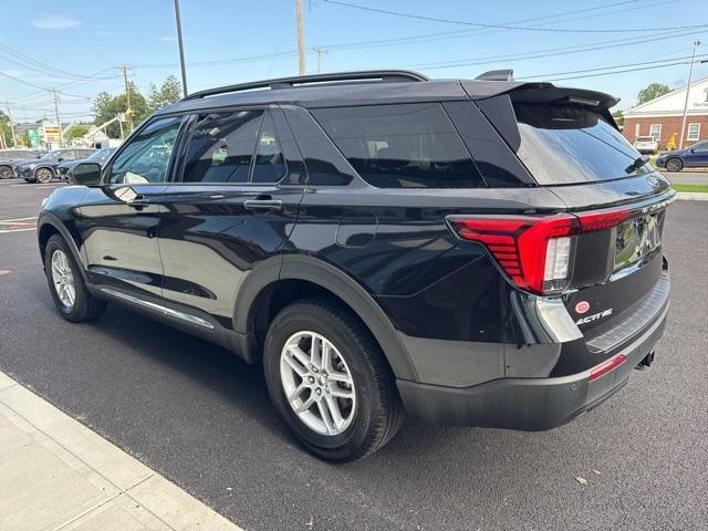 Photo of 2025 Black Metallic Ford Explorer