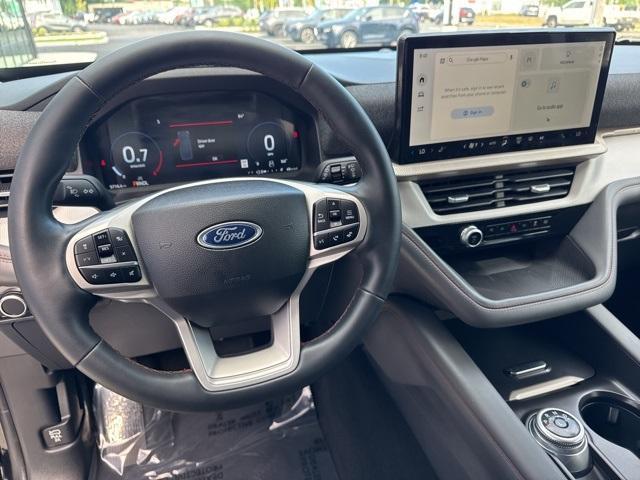 Photo of 2025 Black Metallic Ford Explorer