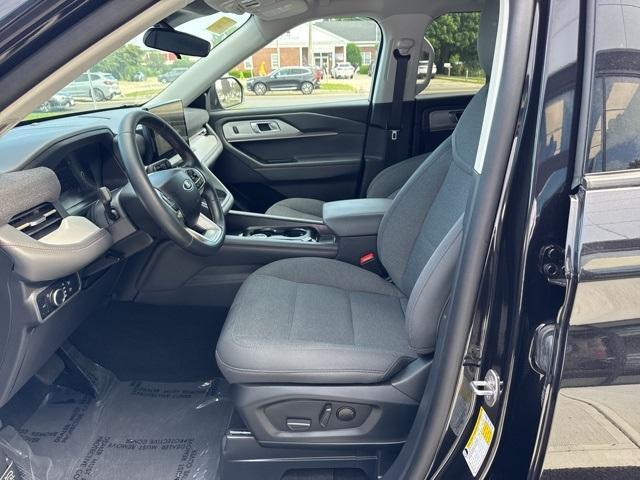 Photo of 2025 Black Metallic Ford Explorer