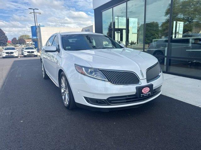 Photo of 2013 White Lincoln MKS