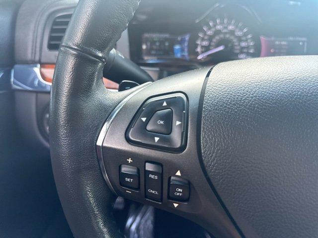 Photo of 2013 White Lincoln MKS