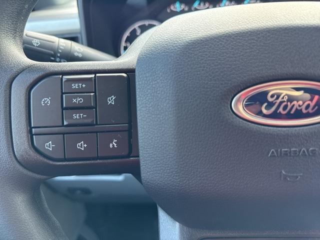 Photo of 2025 Oxford White Ford F-350