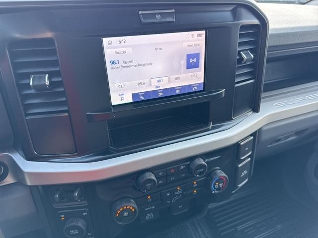 Photo of 2025 Oxford White Ford F-350