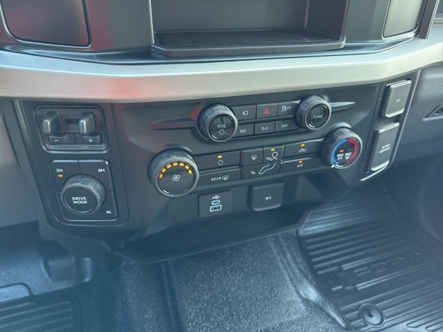 Photo of 2025 Oxford White Ford F-350
