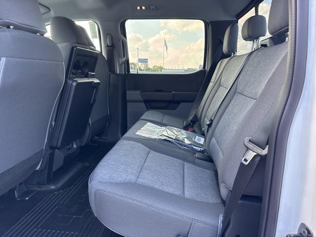 Photo of 2025 Oxford White Ford F-350