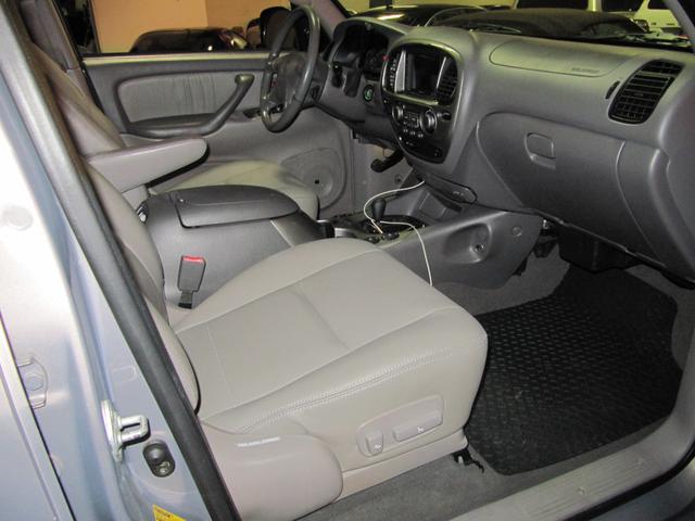 Photo of 2001 Thunder Gray Metallic Toyota Sequoia