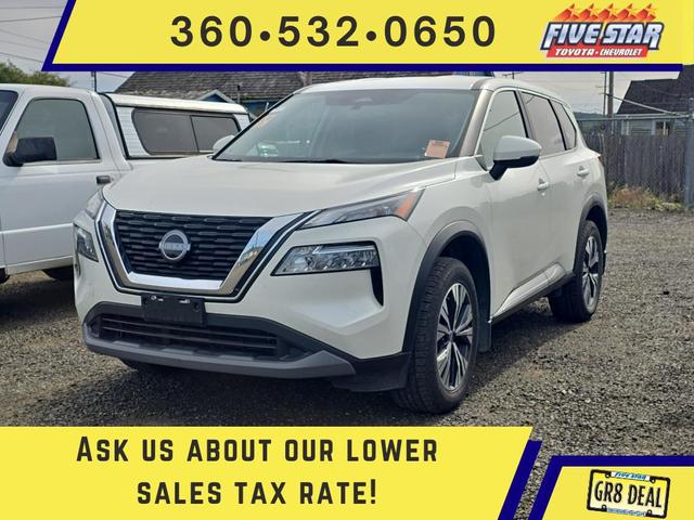 Photo of 2023 Pearl White Tricoat Nissan Rogue