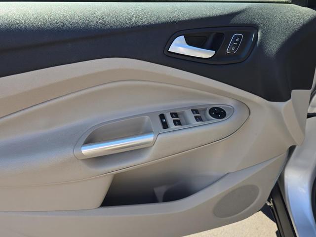 Photo of 2018 Ingot Silver Metallic Ford Escape