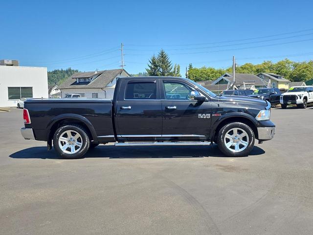 Photo of 2016 Brilliant Black Crystal Pearlcoat RAM 1500