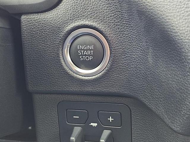 Photo of 2024 Midnight Black Metallic Toyota Tundra
