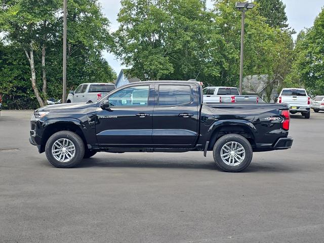 Photo of 2025 Black Chevrolet Colorado