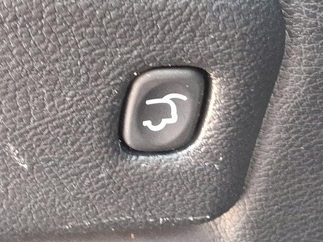 Photo of 2015 Brilliant Black Crystal Pearlcoat Jeep Grand Cherokee