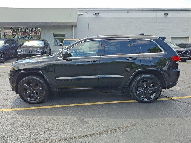 Photo of 2015 Brilliant Black Crystal Pearlcoat Jeep Grand Cherokee