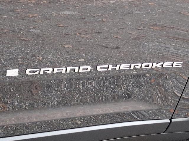 Photo of 2025 Baltic Gray Metallic Clearcoat Jeep Grand Cherokee