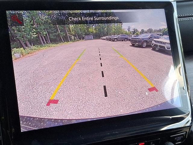 Photo of 2025 Diamond Black Crystal Pearlcoat Jeep Grand Cherokee