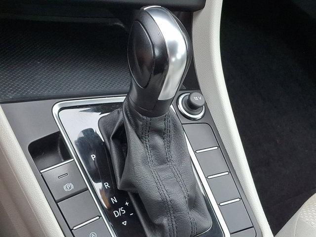 Photo of 2019 Habanero Orange Metallic Volkswagen Jetta