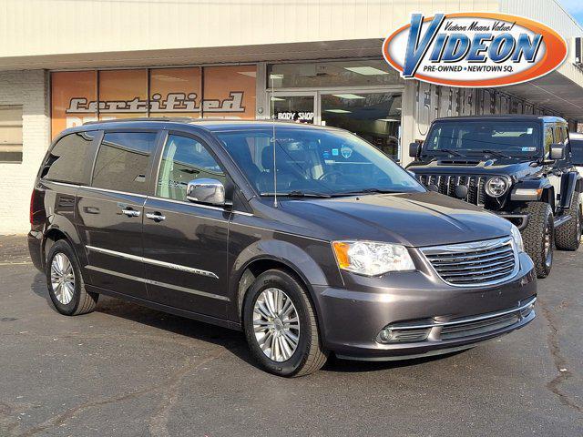 2015 Chrysler Town & Country