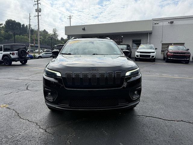 Photo of 2019 Diamond Black Crystal Pearlcoat Jeep Cherokee
