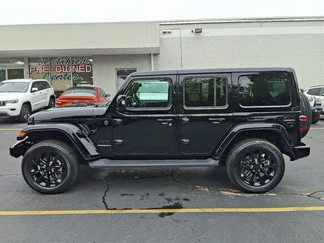 Photo of 2023 Black Clearcoat Jeep Wrangler