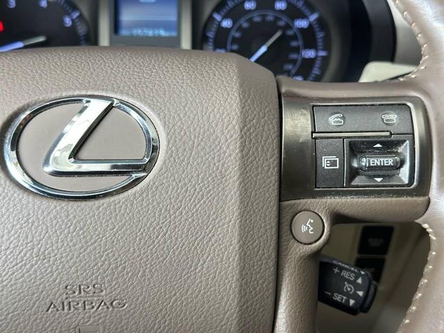 Photo of 2011 White Lexus GX 460