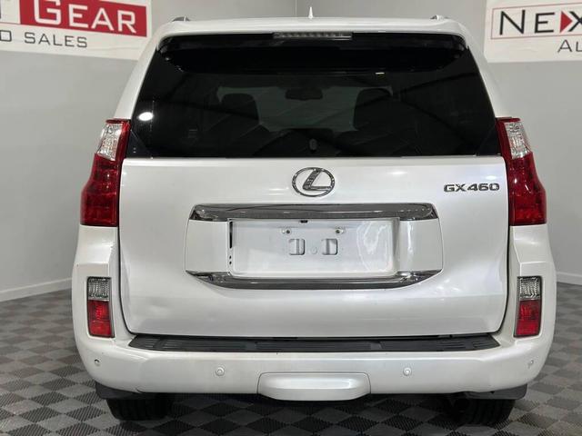 Photo of 2011 White Lexus GX 460