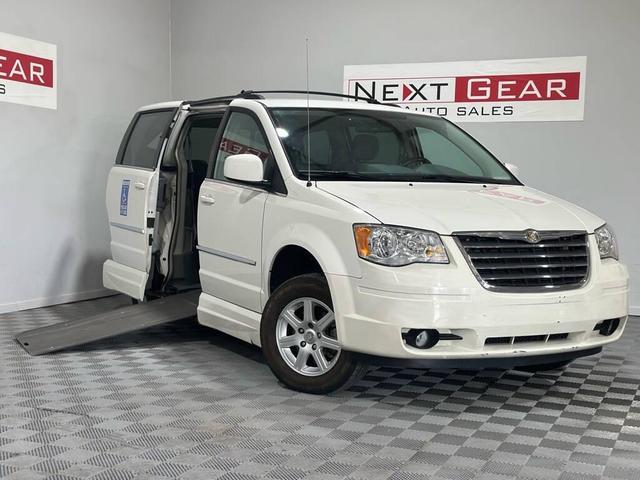 2010 Chrysler Town & Country
