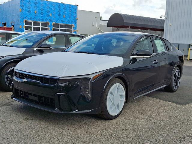 Photo of 2025 Aurora Black Kia K4