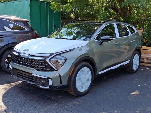 Photo of 2025 Jungle Green Kia Sportage