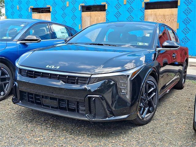 Photo of 2025 Aurora Black Kia K4