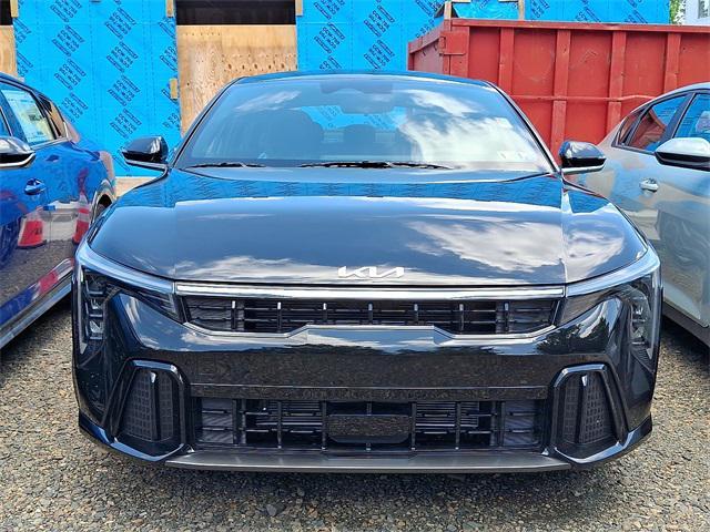 Photo of 2025 Aurora Black Kia K4