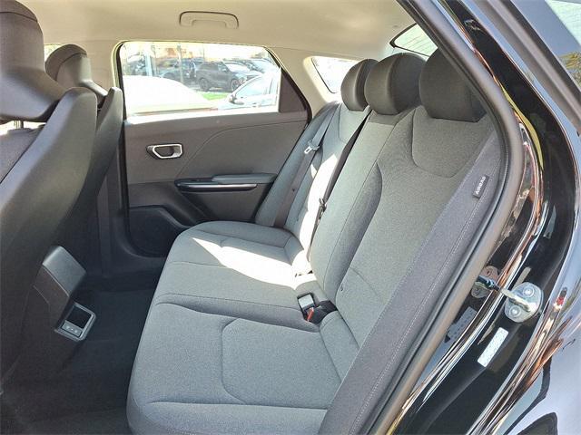 Photo of 2025 Aurora Black Pearl Kia K4