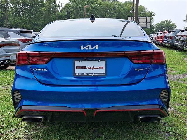 Photo of 2022 Sporty Blue Kia Forte