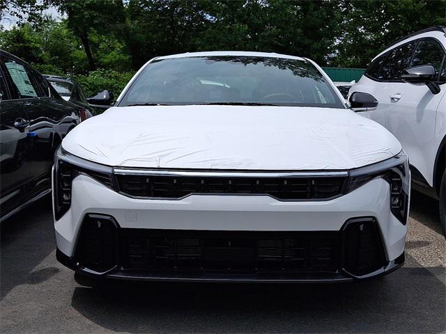 Photo of 2025 Snow White Pearl Kia K4