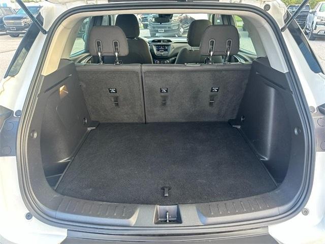 Photo of 2021 Summit White Chevrolet Trailblazer