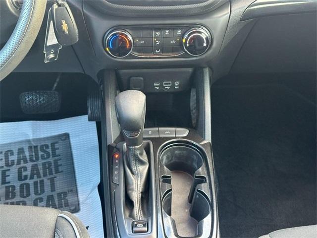 Photo of 2021 Summit White Chevrolet Trailblazer