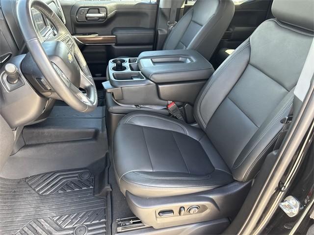 Photo of 2020 Black Chevrolet Silverado 1500