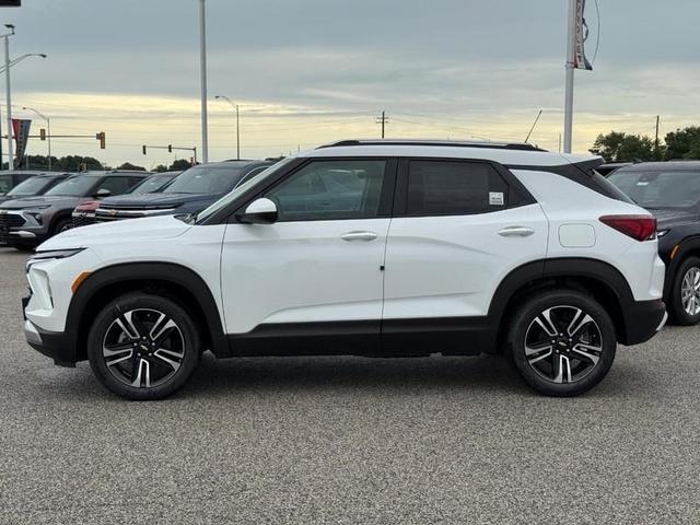Photo of 2026 Summit White / White Chevrolet Trailblazer