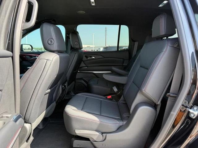 Photo of 2025 Mosaic Black Metallic Chevrolet Traverse