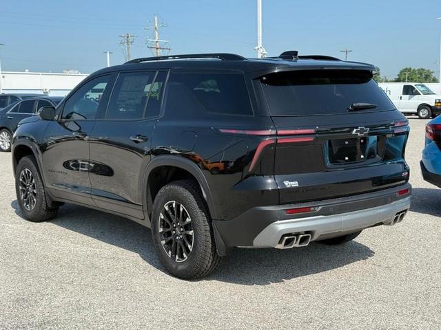 Photo of 2025 Mosaic Black Metallic Chevrolet Traverse
