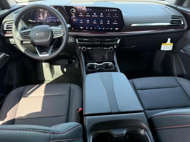Photo of 2025 Mosaic Black Metallic Chevrolet Traverse