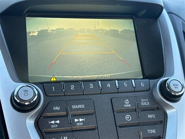 Photo of 2017 Silver Ice Metallic Chevrolet Equinox