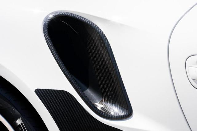 Photo of 2016 White Porsche 911