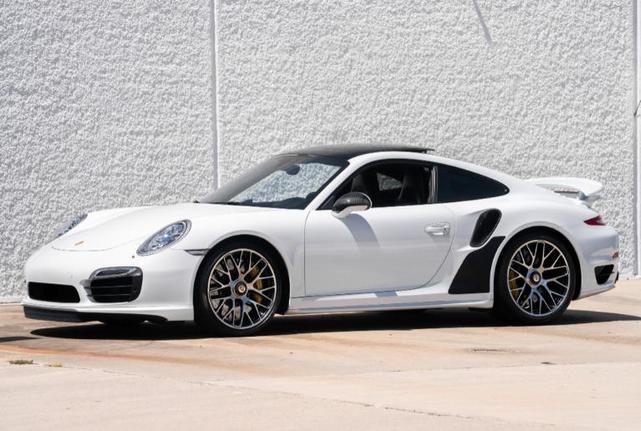 Photo of 2016 White Porsche 911
