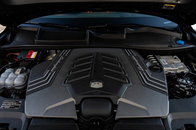 Photo of 2022 Gray Lamborghini Urus