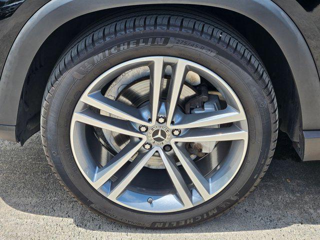 Photo of 2022 Black Mercedes-Benz GLE 350