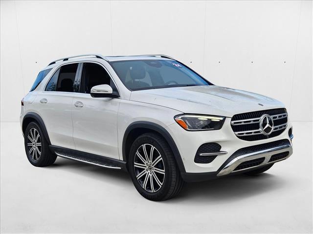 Photo of 2024 Polar White Mercedes-Benz GLE 350