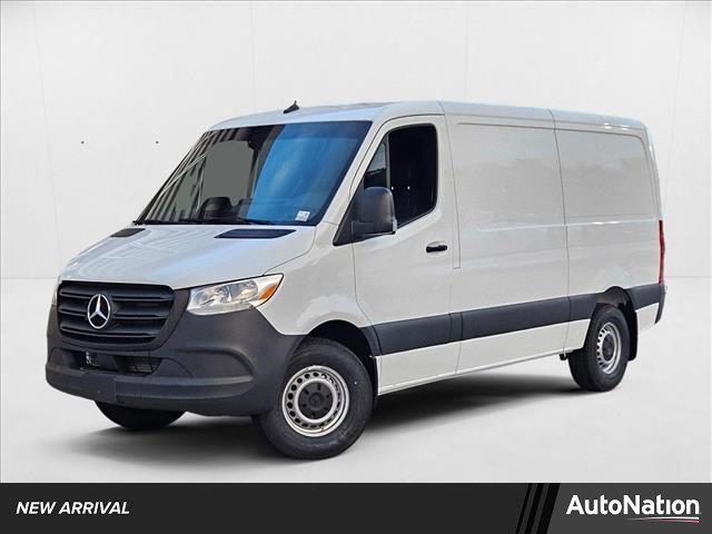 Photo of 2025 Arctic White Mercedes-Benz Sprinter 2500