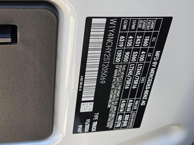 Photo of 2025 Arctic White Mercedes-Benz Sprinter 2500