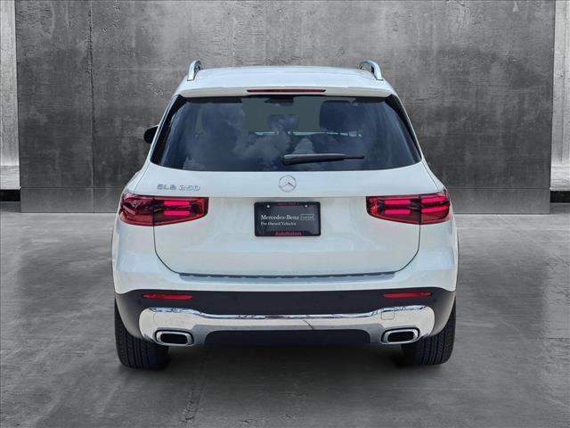 Photo of 2025 Polar White Mercedes-Benz GLB 250
